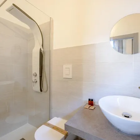 Covi Del Viaggiatore 2 - Modern Comfort, Timeless Charm Bari